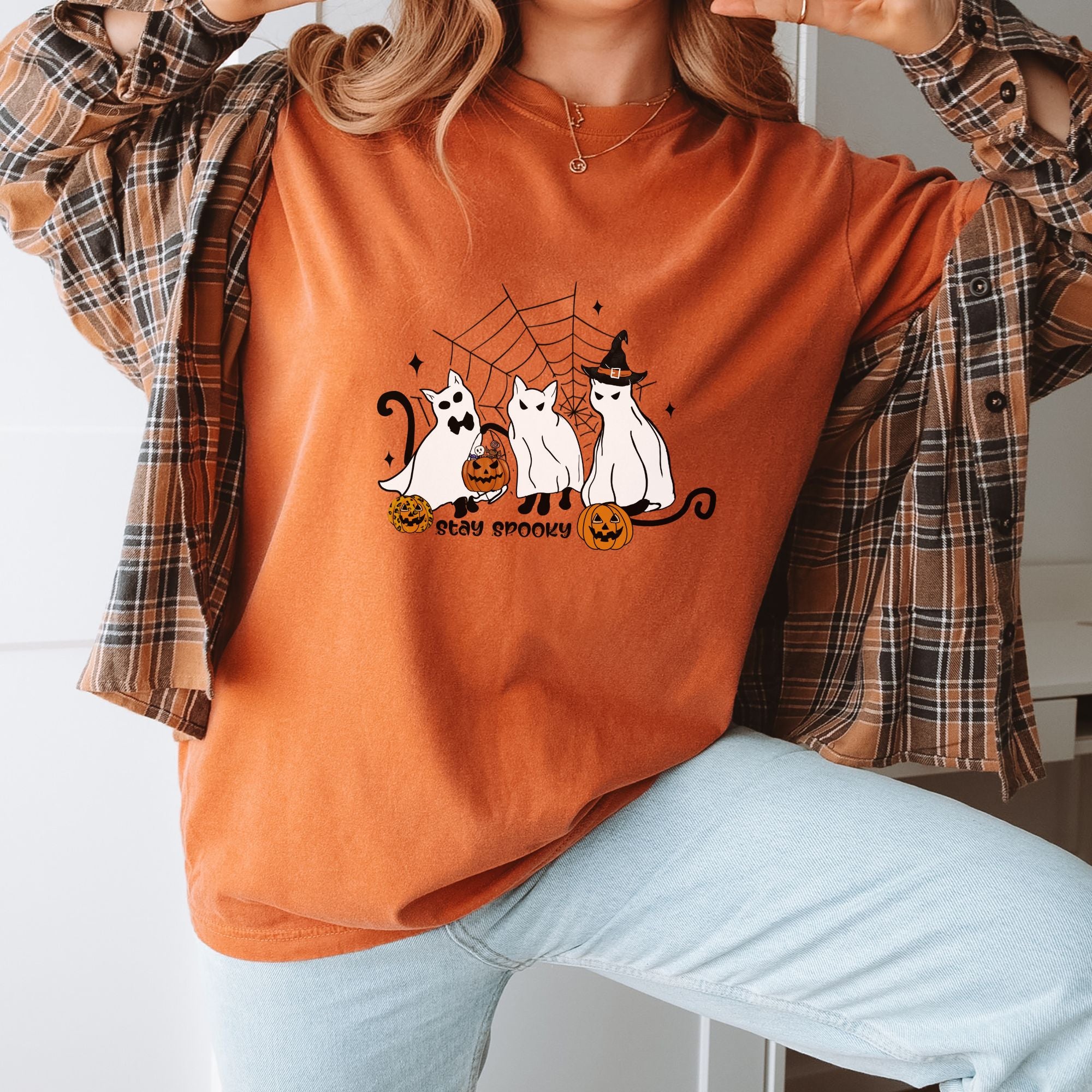 Comfort Color Halloween Cat Spooky shirt, Cats Halloween Shirt, Vintage Halloween Movies, Halloween tshirt, Animal Shirt