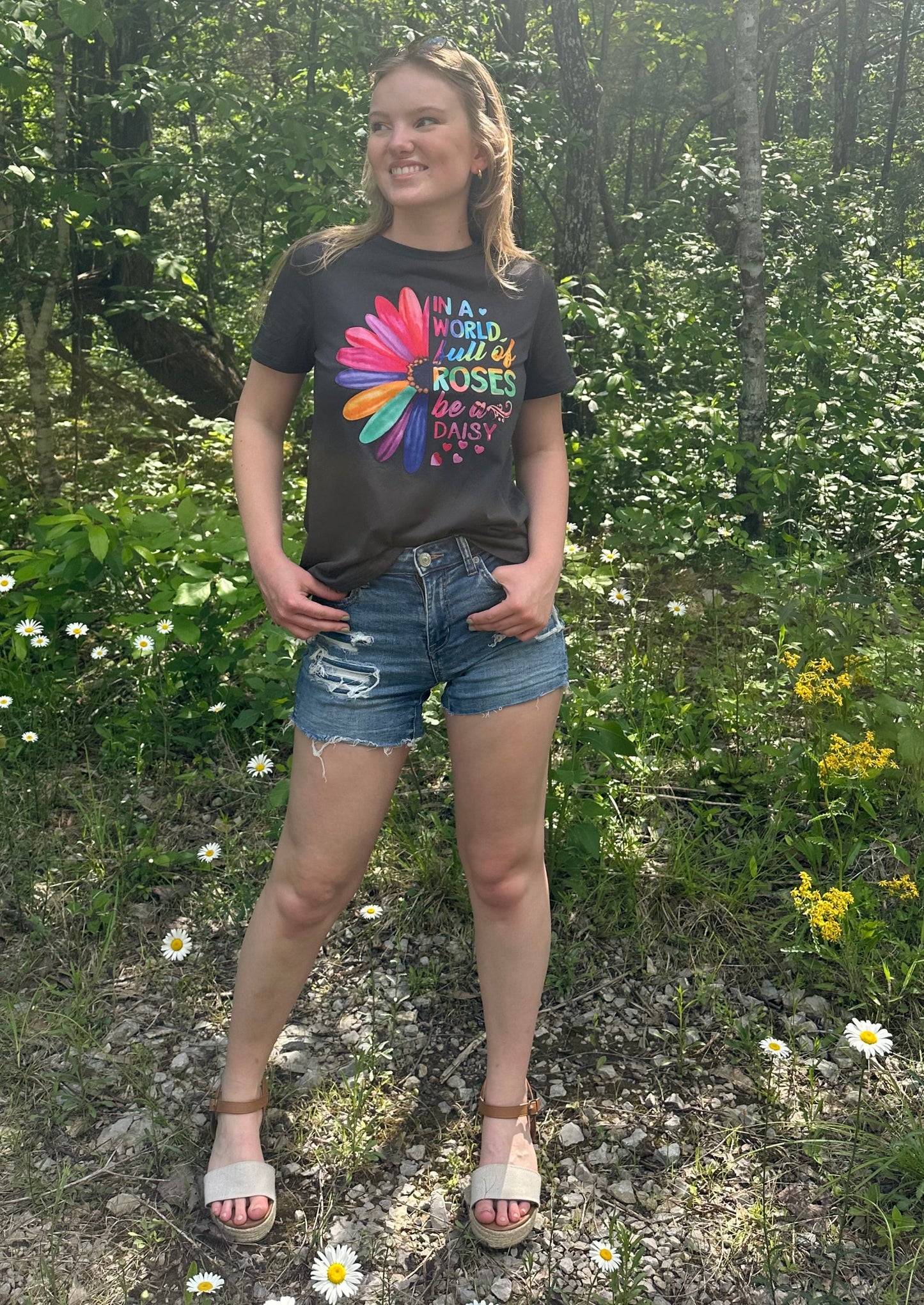 Be a Daisy Tee Women's Spring and Summer Tshirt